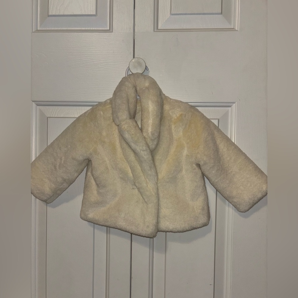 Cat and Jack 12 month Cream Faux Fur Kids Jacket